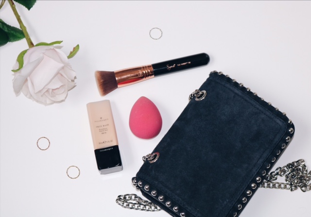 Illamasqua Skin Base Foundation – Review en demo