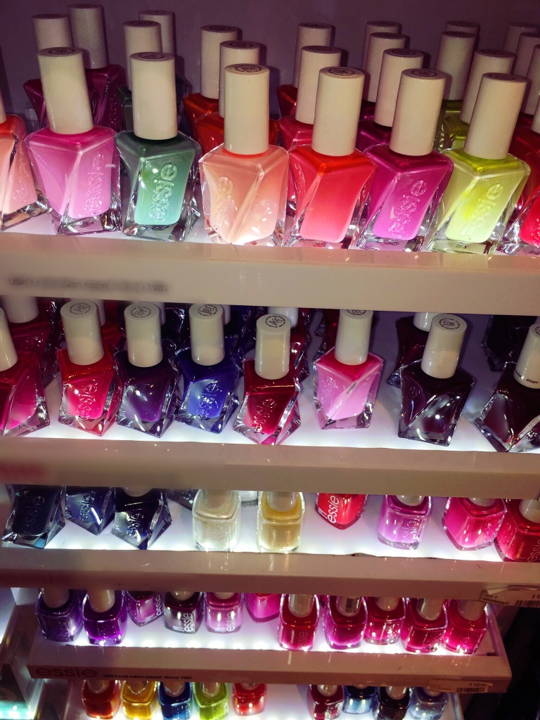 De 10 kleuren nagellak die je de hele lente zal dragen