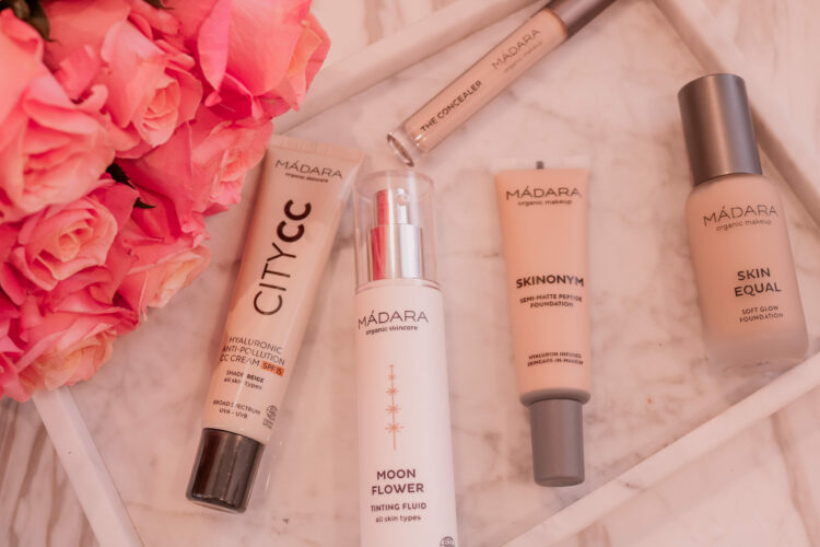 De Beste Natuurlijke Skin Teint Producten op de markt? Review Madara Organic Makeup